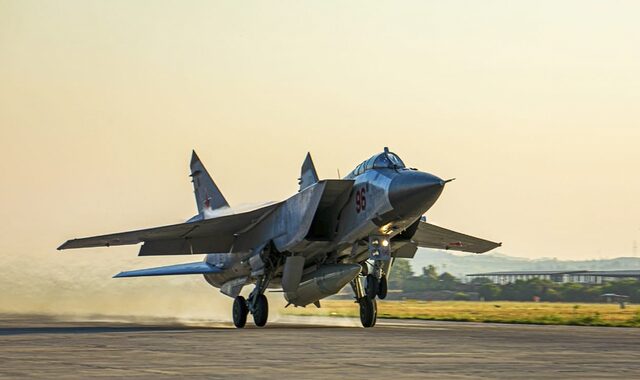 Πόλεμος στην Ουκρανία: Το παρασκήνιο πίσω από τα μαχητικά αεροσκάφη – Το “όχι” που γίνεται “ναι”