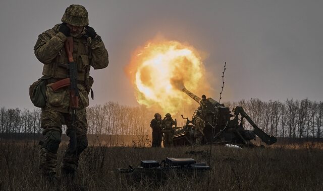 Απειλές Μεντβέντεφ με το βλέμμα στη Δύση: “Όλη η Ουκρανία θα καεί”