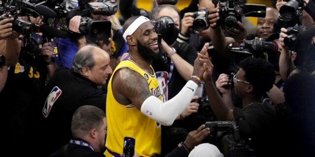 NBA: Ο ΛεΜπρόν Τζέιμς πρώτος σκόρερ όλων των εποχών – Έσπασε το ρεκόρ του Καρίμ Αμπντούλ-Τζαμπάρ