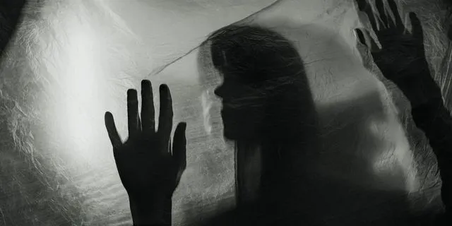 Τα εμετικά σχόλια για τη 19χρονη στην Κεφαλονιά είναι η απόδειξη ότι η ενσυναίσθηση δεν Ανέστη