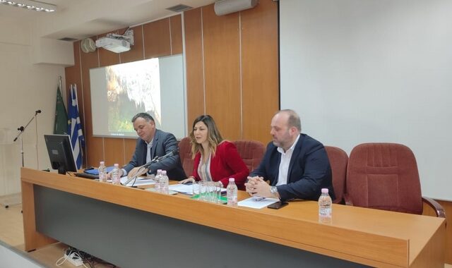 Καστοριά: Σύσκεψη με φορείς τουρισμού, πολιτισμού και απασχόλησης