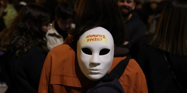 Συνεχίζουν τις κινητοποιήσεις οι καλλιτέχνες – “Η κοροϊδία δεν θα περάσει”