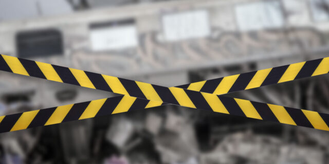 “Οι δύσκολες στιγμές δεν είναι στο νεκροτομείο. Είναι έξω, οι συγγενείς” – Οι ιατροδικαστές των Τεμπών στο NEWS 24/7