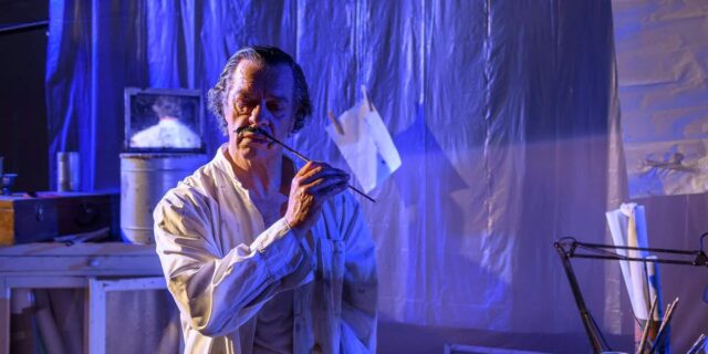 Είδαμε τον Γιάννη Τσορτέκη ως Κ. Παρθένη -Και μπήκαμε στο μυαλό του ιδιοφυούς ζωγράφου