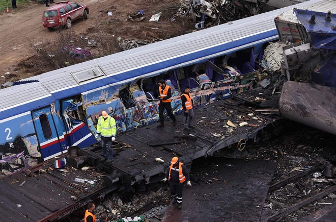 Τέμπη: Στους 57 οι νεκροί από τη σύγκρουση των τρένων – Όσα είπε η ιατροδικαστής Ρουμπίνη Λεονταρή