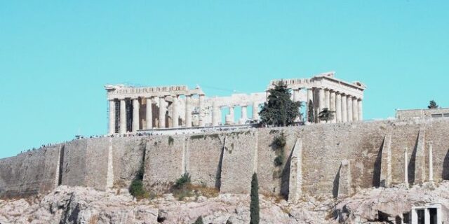 Ο Κύπριος… Έλγιν: 26χρονος επιχείρησε να κλέψει μάρμαρα από την Ακρόπολη
