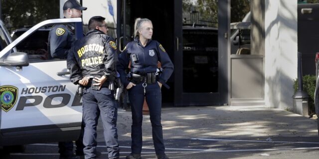 ΗΠΑ: Αστυνομικοί και εργαζόμενοι νοσοκομείου διώκονται για την ανθρωποκτονία μαύρου κρατουμένου σε ψυχιατρείο