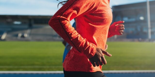 Οι τρανς αθλήτριες αποκλείονται από τις γυναικείες διεθνείς διοργανώσεις στίβου