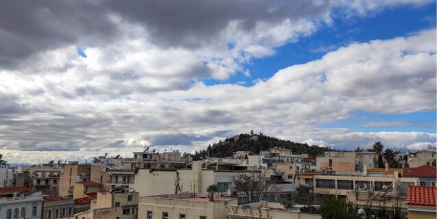 Καιρός Αθήνα: Τοπικές νεφώσεις παροδικά αυξημένες
