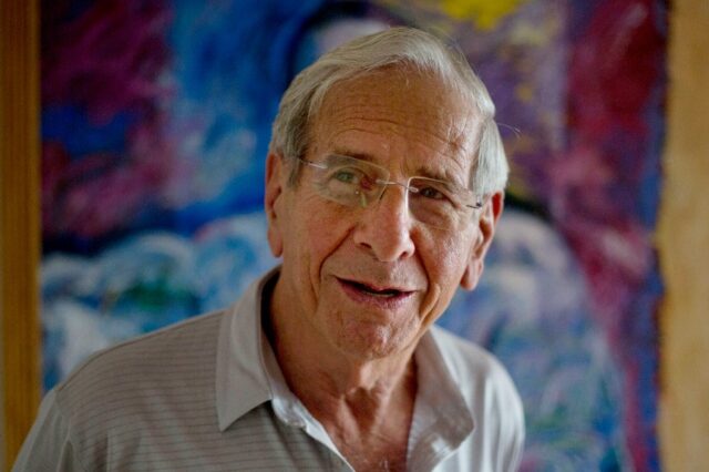 Chaim Topol: Πέθανε ο διάσημος “Βιολιστής στη Στέγη” – Είχε παίξει τον ρόλο 3.500 φορές