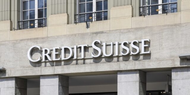 Credit Suisse – UBS: Η “αναγκαστική” εξαγορά που ενδέχεται να απέτρεψε μια νέα παγκόσμια κρίση