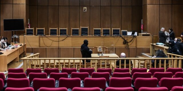 Δίκη Χρυσής Αυγής: “Ο Φύσσας φώναζε ‘Εμένα; Εμένα; Αυτός με μαχαίρωσε!'”