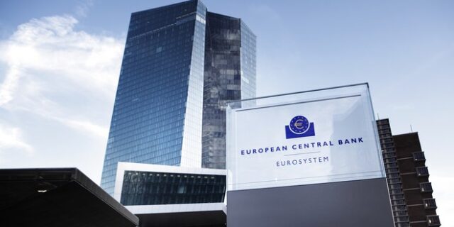 ΕΚΤ-Νέα αύξηση επιτοκίων: Ανησυχία για “φρένο” στην ανάπτυξη και αύξηση κόκκινων δανείων
