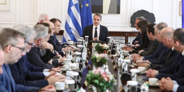 “Κάηκε” κάθε σενάριο για εκλογές: Η κυβέρνηση φέρνει 10 νομοσχέδια στη Βουλή