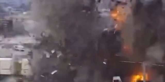 ΗΠΑ: Έκρηξη ισοπέδωσε σοκολατοβιομηχανία – Τουλάχιστον δύο νεκροί, τραυματίες και αγνοούμενοι