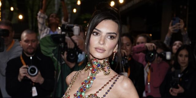 Emily Ratajkowski: “Οι άνδρες σκέφτονται μόνο με το μόριό τους”