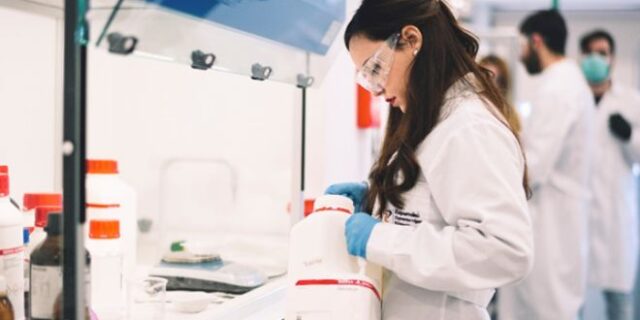 Φαρμακευτική: Μία πολύπλευρη επιστήμη που ανοίγει ένα ευρύ φάσμα επαγγελματικών επιλογών