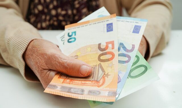 Κατώτατος Μισθός: Στα 780 ευρώ από σήμερα – Τι ισχύει για όλους τους μισθούς