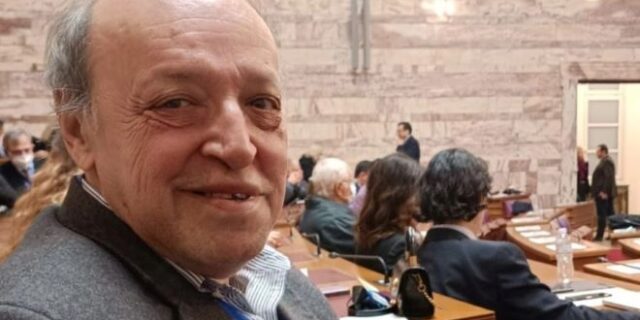 Πέθανε ο Παύλος Αθανασόπουλος, δικηγόρος και πρώην στέλεχος του ΠΑΣΟΚ