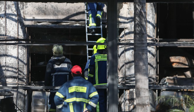 Νέα Σμύρνη: Βίντεο ντοκουμέντο από τη διάσωση εγκλωβισμένων στο εστιατόριο