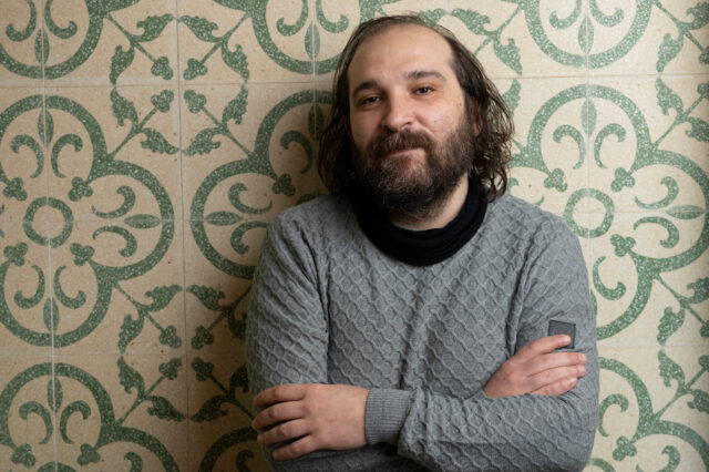 Θοδωρής Σκυφτούλης: “Ένας αντιεξουσιαστής πρέπει να προκαλεί ρωγμές στην κοινωνία και στην καθημερινότητά του”
