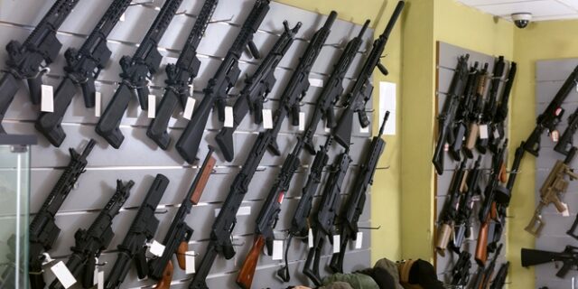 Οι εισαγωγές όπλων στην Ευρώπη σχεδόν διπλασιάστηκαν το 2022