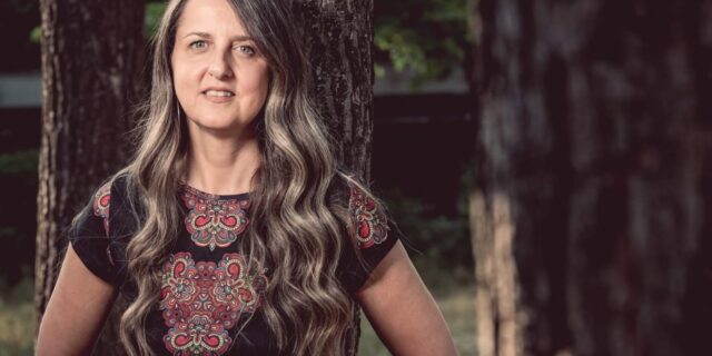 Η Γιάννα Δεληγιάννη “ανοίγει” δίαυλο επικοινωνίας ανάμεσα στους εφήβους και τους 67+