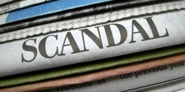 7 πολιτικοί που δικάστηκαν για σεξουαλικά σκάνδαλα