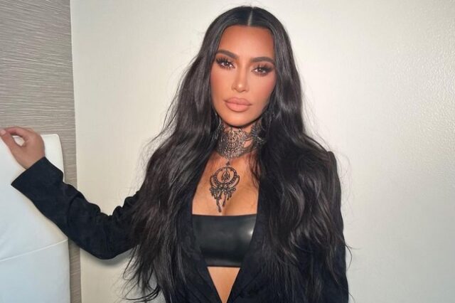 Kim Kardashian: Ποζάρει χωρίς φίλτρα από την καρέκλα του οδοντίατρου και τρελαίνει τους followers