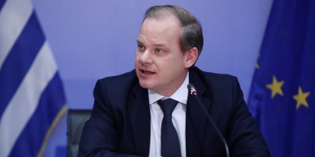 ΣΥΡΙΖΑ: “Για πόσο θα κρύβει ο κ. Μητσοτάκης Καραμανλή και υφυπουργούς που 4 χρόνια είχαν την ευθύνη για τα τρένα;”