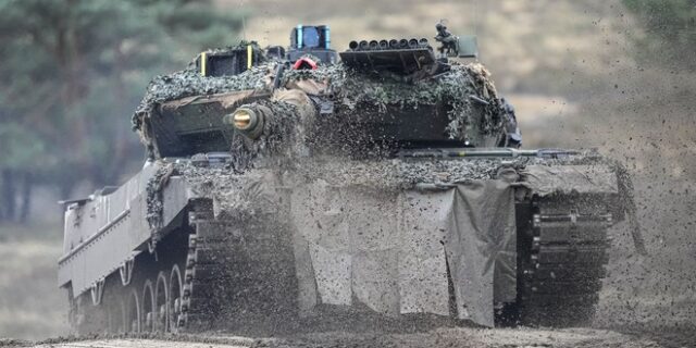 Έφτασαν στην Ουκρανία τα Leopard 2 που είχε υποσχεθεί το Βερολίνο