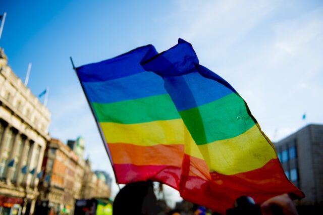 “Μεσαίωνας” στην Ουγκάντα: Εγκρίθηκε νόμος κατά της ομοφυλοφιλίας – Προβλέπει θανατική ποινή