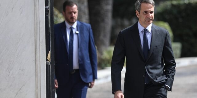 Ο Μητσοτάκης βάζει ξανά στο στόχαστρο το “κακό δημόσιο”