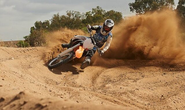 Αίγιο: Ατύχημα σε αγώνα Motocross – Τραυματίστηκε σοβαρά αναβάτης