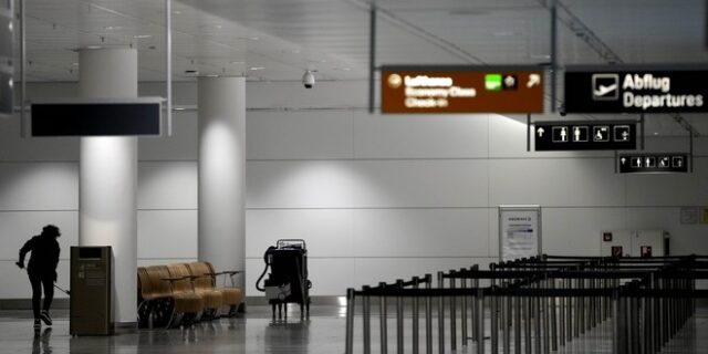 Γερμανία: Ερήμωσε το αεροδρόμιο του Μονάχου – Ξεκίνησαν νωρίτερα την απεργία οι εργαζόμενοι