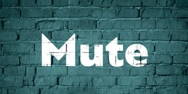 “Mute – Η σιωπηλή βία της μεσοτοιχίας”: Ένα podcast για την έμφυλη βία δίπλα μας