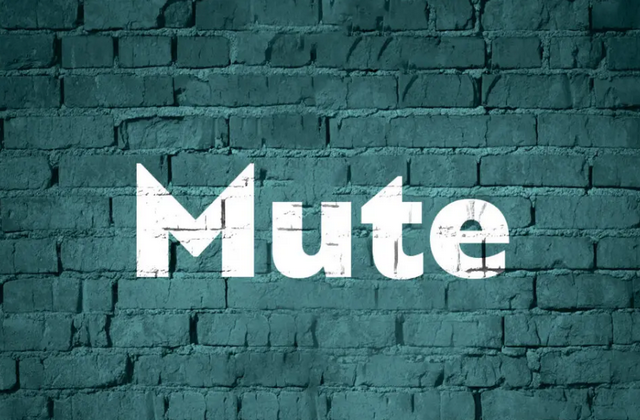 “Mute – Η σιωπηλή βία της μεσοτοιχίας”: Ένα podcast για την έμφυλη βία δίπλα μας