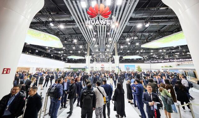 Κυρίαρχη η παρουσία της Huawei στο ΜWC 2023