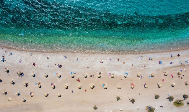 Θρίλερ στη Λευκάδα: Εντοπίστηκε σορός παιδιού σε παραλία