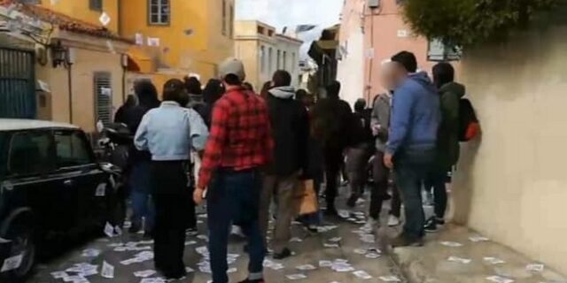 Παρέμβαση του Ρουβίκωνα στο σπίτι του Κώστα Καραμανλή