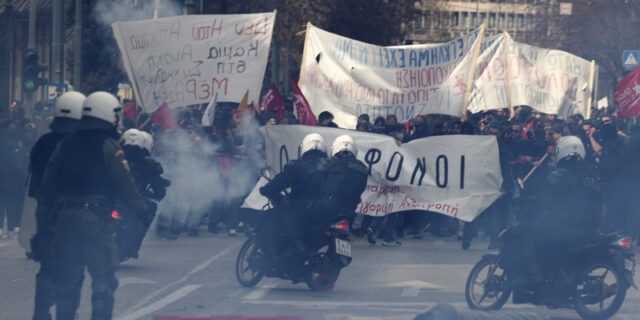Στέιτ Ντιπάρτμεντ: Έκθεση “καταπέλτης” για την Ελλάδα του ’22 – Αστυνομική βία, υποκλοπές, κακομεταχείριση μεταναστών