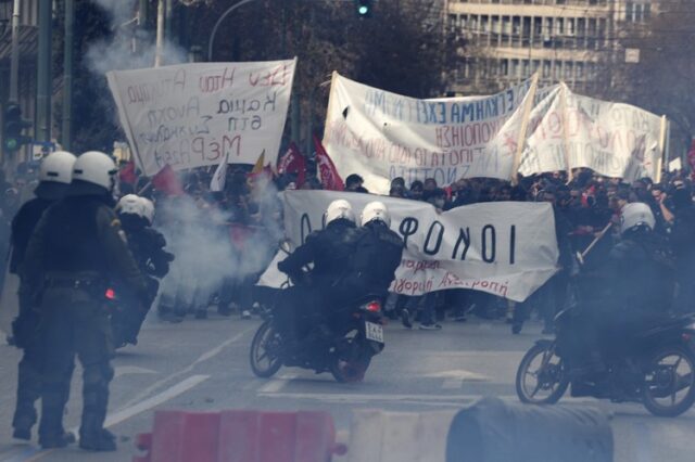 Στέιτ Ντιπάρτμεντ: Έκθεση “καταπέλτης” για την Ελλάδα του ’22 – Αστυνομική βία, υποκλοπές, κακομεταχείριση μεταναστών