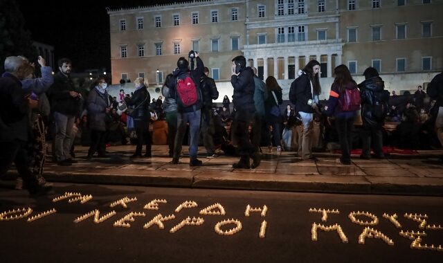 Τέμπη: “Τα κέρδη τους οι νεκροί μας” – Μεγάλη συγκέντρωση της ΚΝΕ στο Σύνταγμα