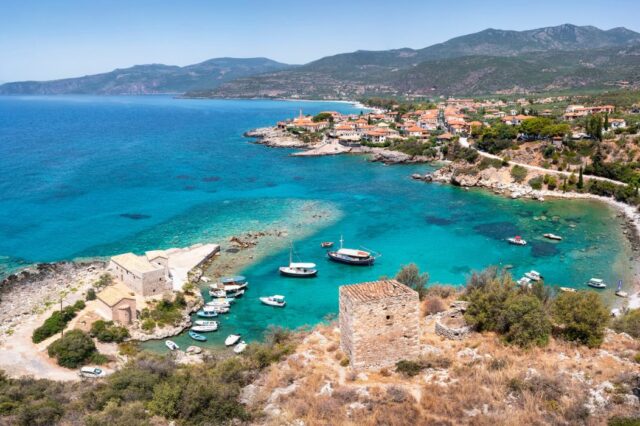 Roadtrip series στη Νότια Πελοππόνησο: 5 στάσεις που αξίζει να κάνεις άνοιξη και Πάσχα