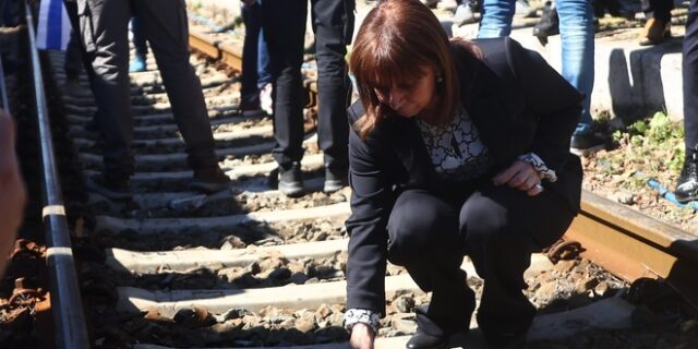 Σακελλαροπούλου: Τιμάμε τα θύματα του ναζισμού, του φασισμού και του αντισημιτισμού