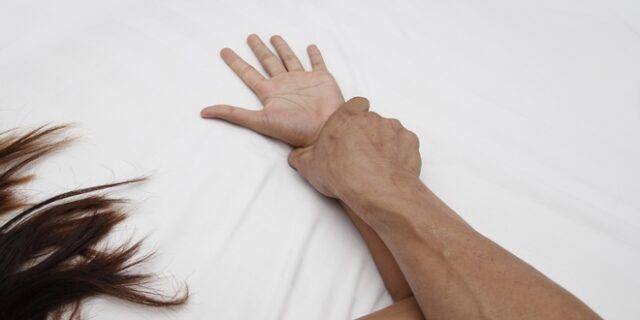 Οι φαντασιώσεις αναγκαστικού σεξ ενισχύουν την κουλτούρα του βιασμού;
