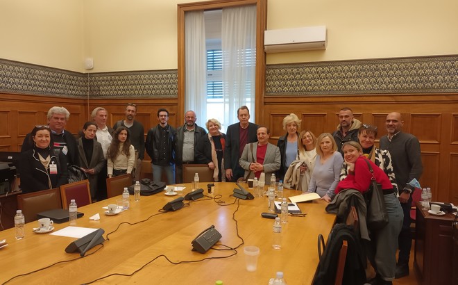 Συνάντηση αντιπροσωπείας του ΣΥΡΙΖΑ με εκπροσώπους καλλιτεχνικών σωματείων