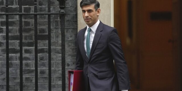 Ρίσι Σούνακ: Σάλος με την ενεργειακή αναβάθμιση του δικτύου για τη θερμαινόμενη πισίνα του