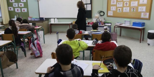 Σχολεία: Καταργούνται όλα τα μέτρα για τον κορονοϊό – Τι ισχύει με τις απουσίες