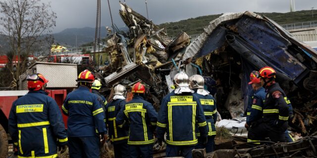 Διάψευση Πυροσβεστικής για ανεύρευση φιάλων υγραερίου στο μοιραίο τρένο